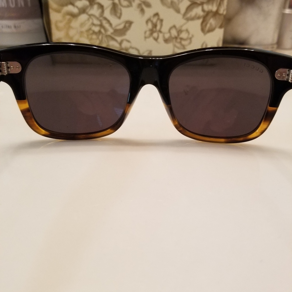Gucci Sunglasses - Picture 6 of 7